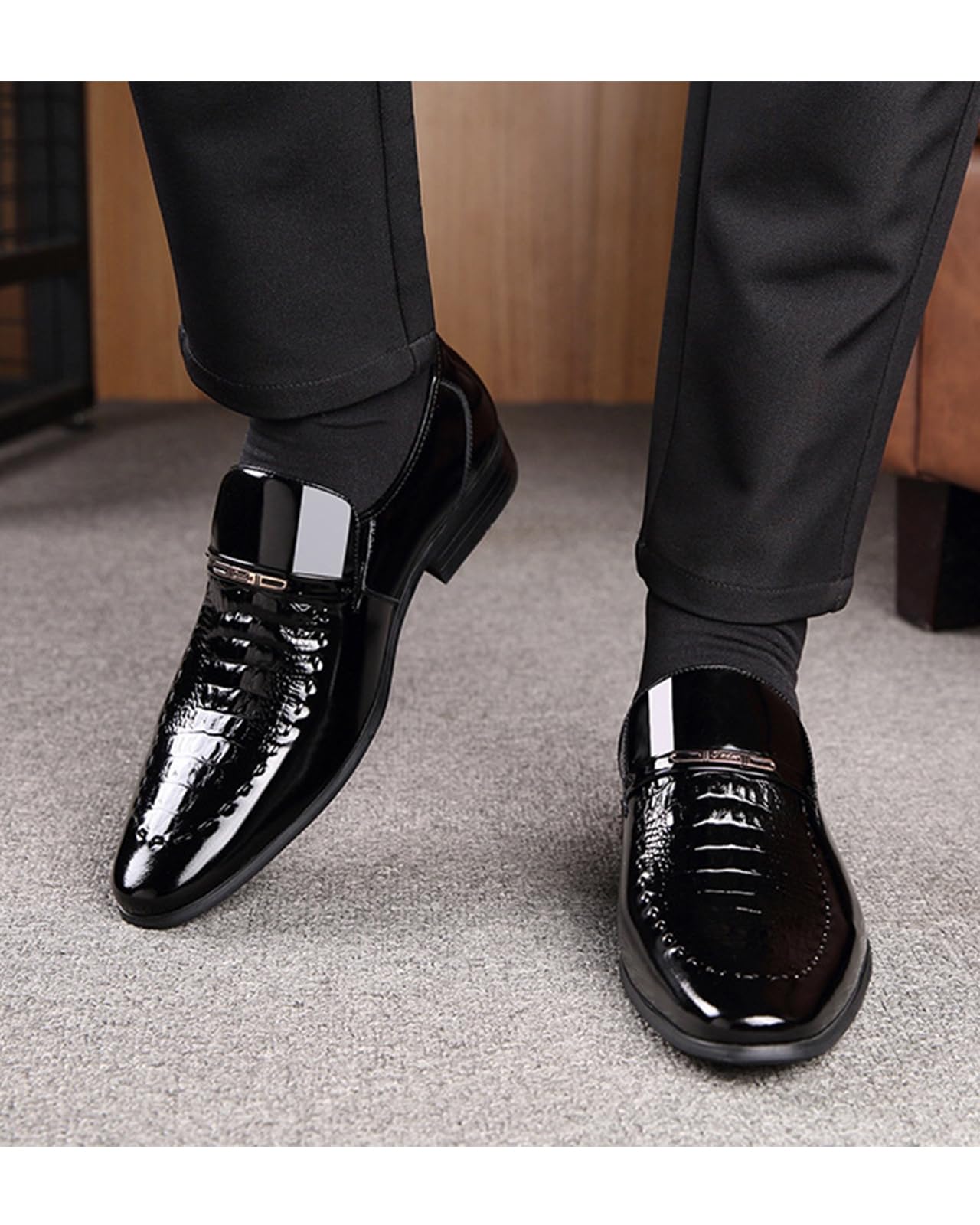 Men's Loafers Crocodile Leather Shoes Pointed Oxfords Fashion Dress Shoes Office Moccasins Wedding Shoes Men Loafers
